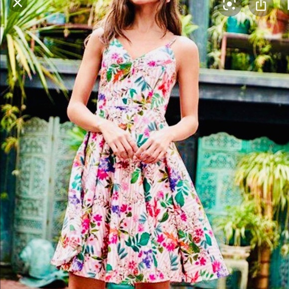 Gianni Bini Dresses & Skirts - Gianni Bini pink & white striped dress w/ flowers